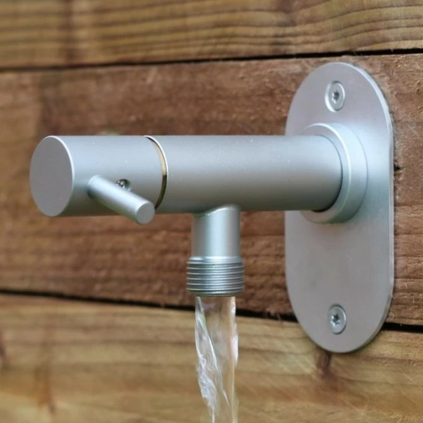 EqiWater Design Utendørskran 120-220 Mm - Silkematt Rustfri Stål - Bilde 5